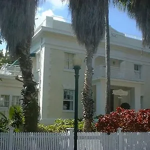 https://weatherstation-inn.hotels-in-key-west.com