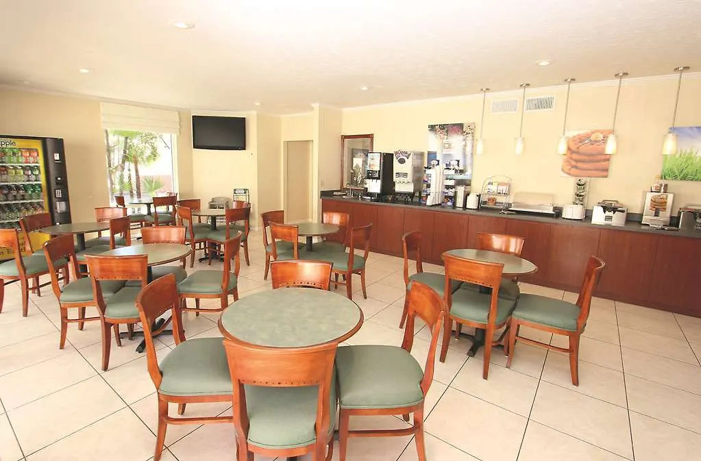 *** Hotel La Quinta By Wyndham Clearwater Central USA